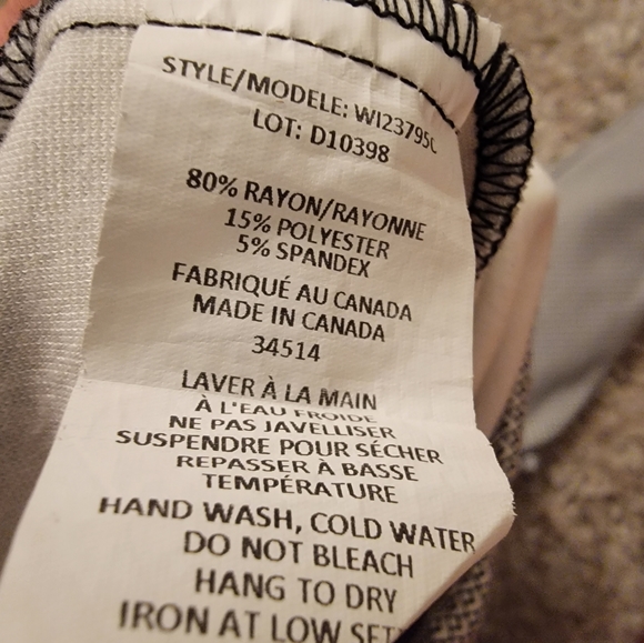 Jules & Leopold Capri Pants - Picture 5 of 5